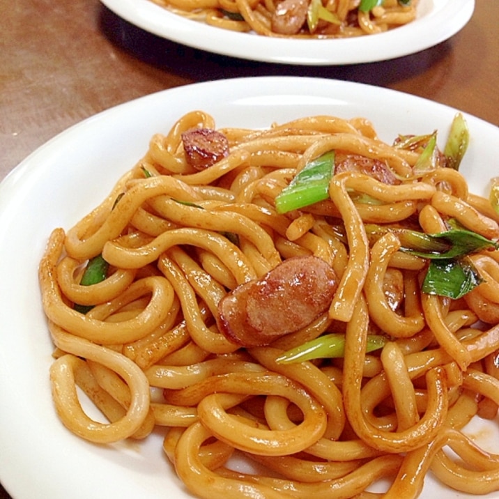 ウインナーとネギの焼きうどん